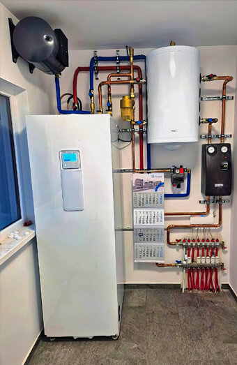 https://perthhotwaterservices.com.au/uploads/2025/06/hot-water-13140.jpg