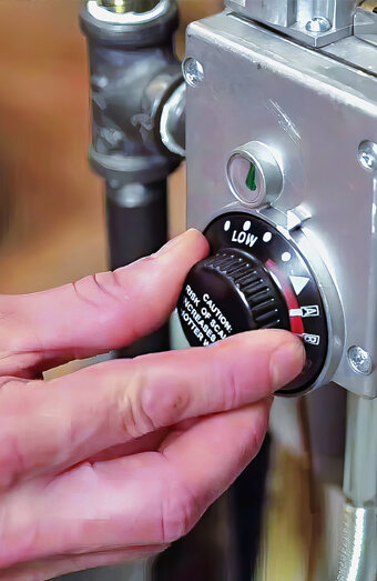 https://perthhotwaterservices.com.au/uploads/2025/06/hot-water-servicing-70418.jpg
